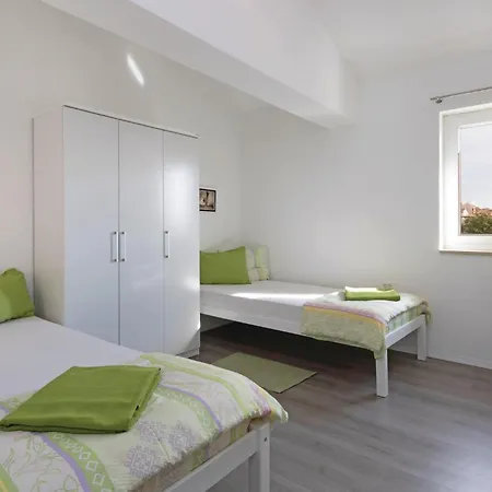 2 Bedroom In Apartment